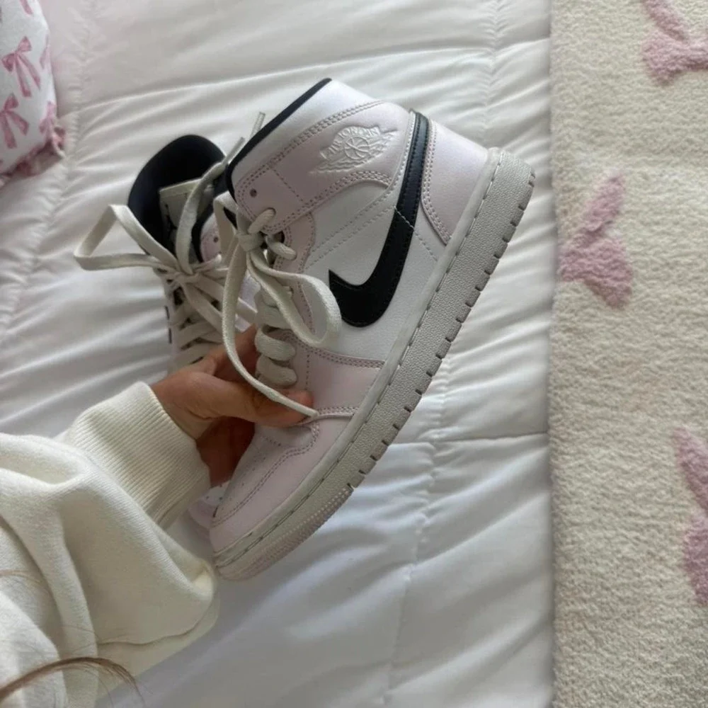 Pink and Black Nike‎ Jordan Mids